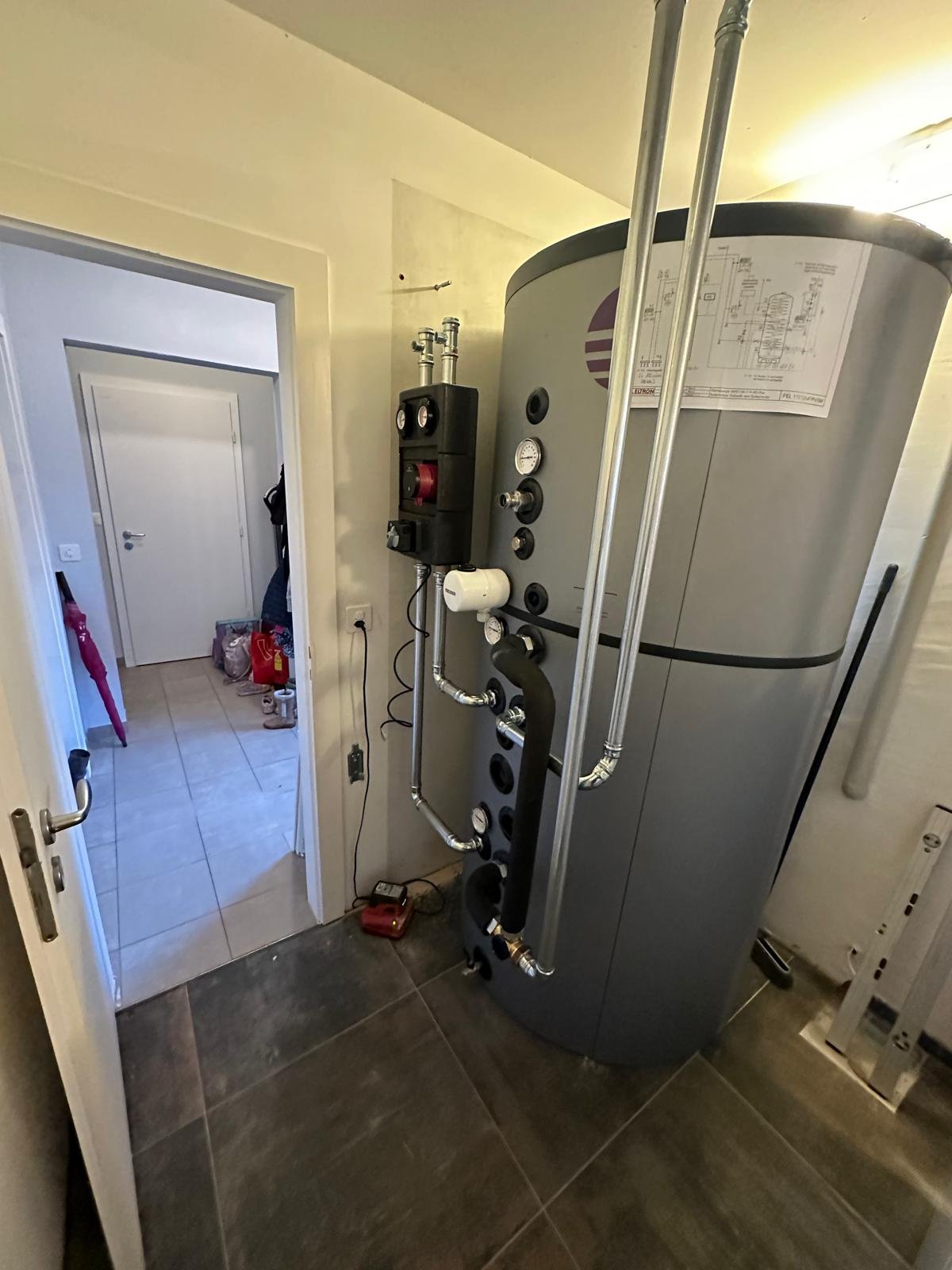 Production d’eau chaude et raccordements — réalisation VALB-THERM
