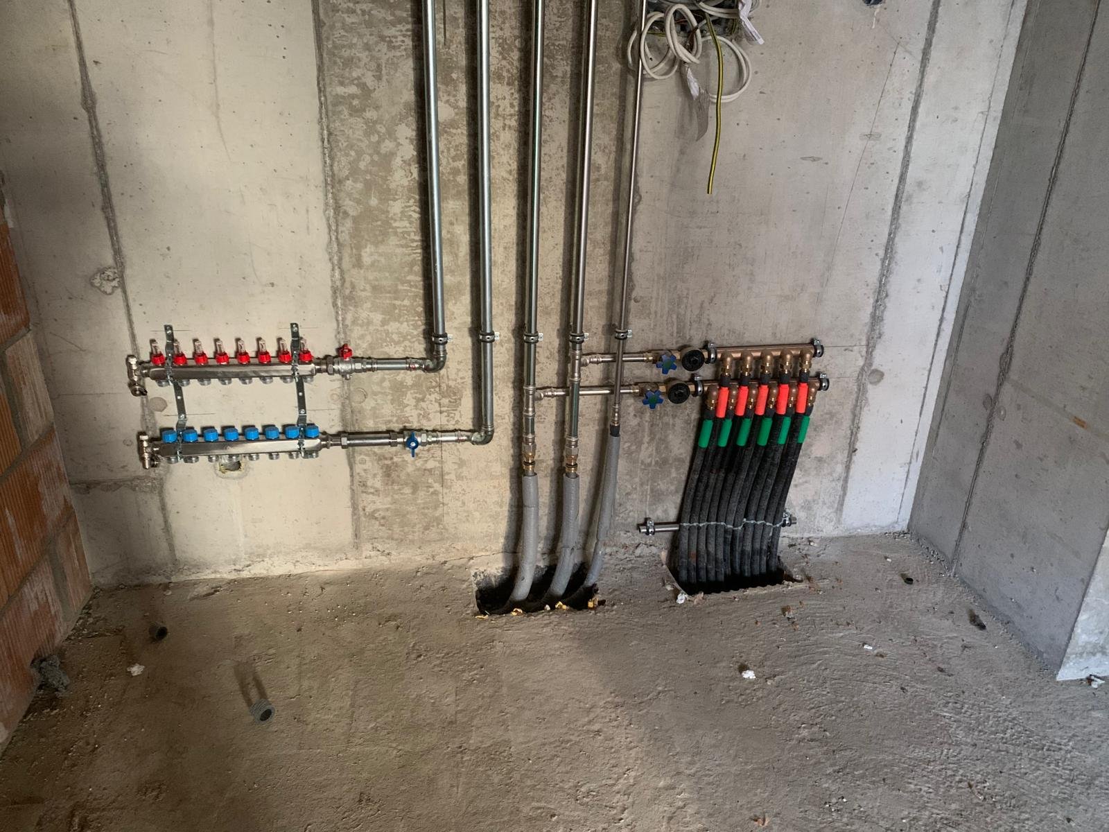 Distribution sanitaire et collecteurs — réalisation VALB-THERM